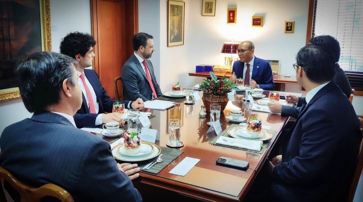 Alcalde Galán se reúne con presidentes de las cortes.