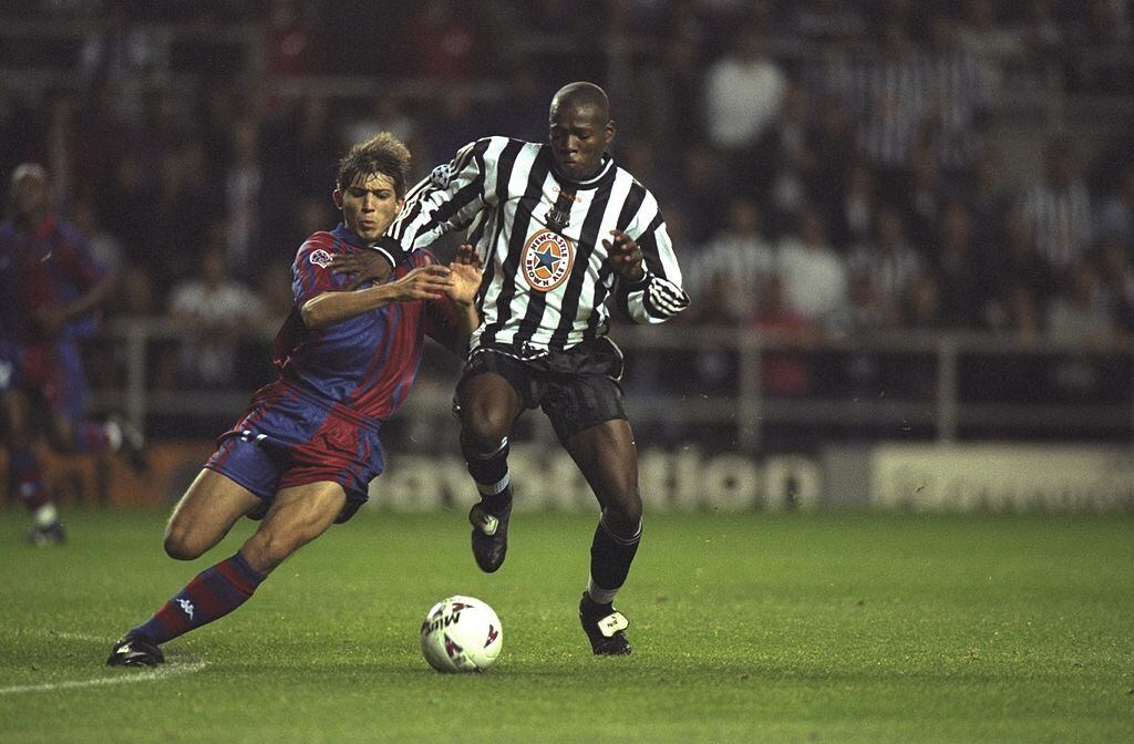 Faustino Asprilla en Newcastle contra Barcelona el 17 de septiembre de 1997. Foto: Stu Forster/Allsport