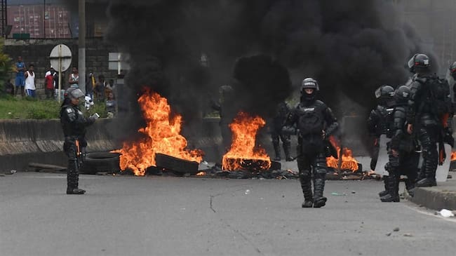 Daños generados durante los disturbios presentados en Buenaventura durante protestas presentadas en la zona portuaria. Foto: Colprensa
