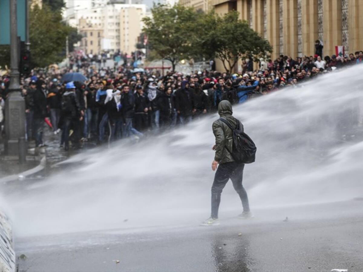 Enfrentamientos en Beirut inauguran cuarto mes de protestas