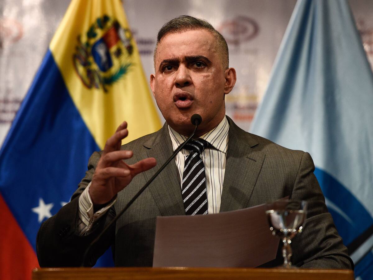 Fiscalía venezolana pide alerta roja de Interpol contra parlamentarias opositoras