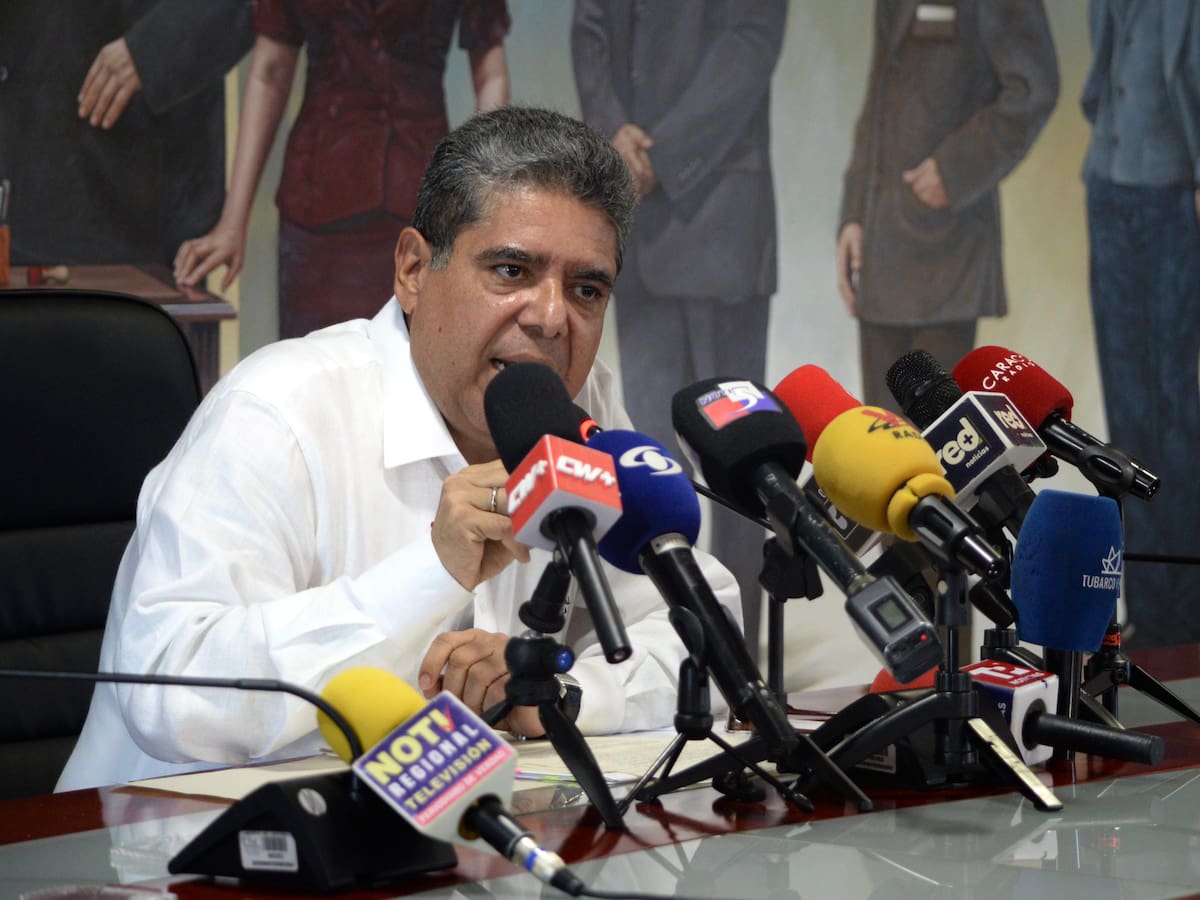 Contraloría advierte que no es viable usar vigencias futuras para comprar dosis de vacunas