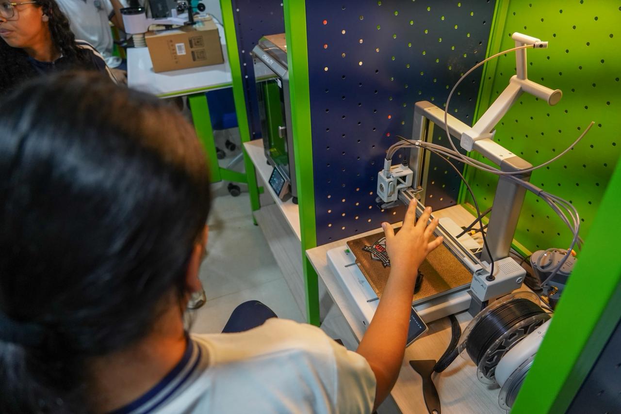 Entregado moderno laboratorio de robótica a la IED Técnica de Minca en Santa Marta / Minciencias.