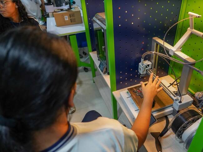 Entregado moderno laboratorio de robótica a la IED Técnica de Minca en Santa Marta / Minciencias.