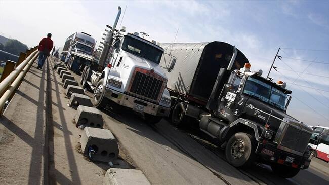 Camioneros esperan retomar envíos de carga y operaciones comerciales con Venezuela. Foto: Colprensa