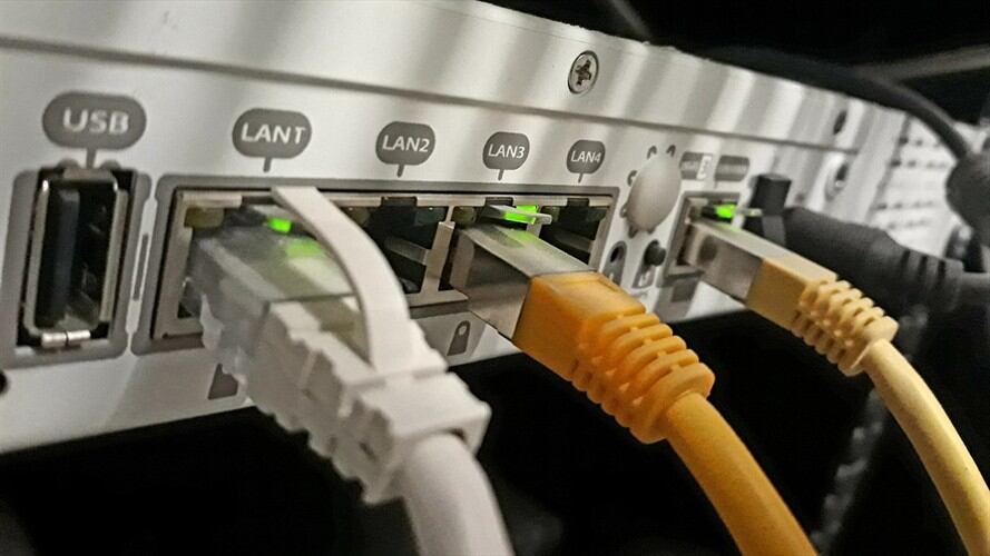 Dispositivos electrónicos pueden causar desviaciones en la señal. Foto: Getty Images