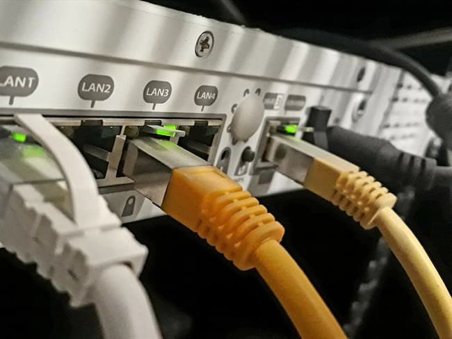 Dispositivos electrónicos pueden causar desviaciones en la señal. Foto: Getty Images