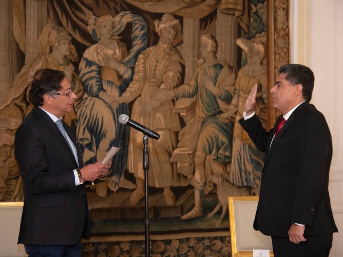 Que no haya temor por investigar funcionarios del gobierno: Petro al nuevo contralor