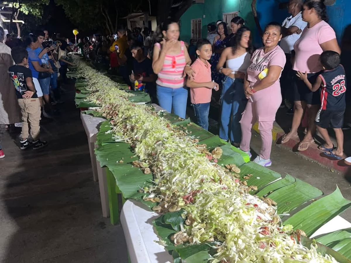 En Riofrío, Magdalena, se hizo la ‘Salchiguneo’ más grande del mundo