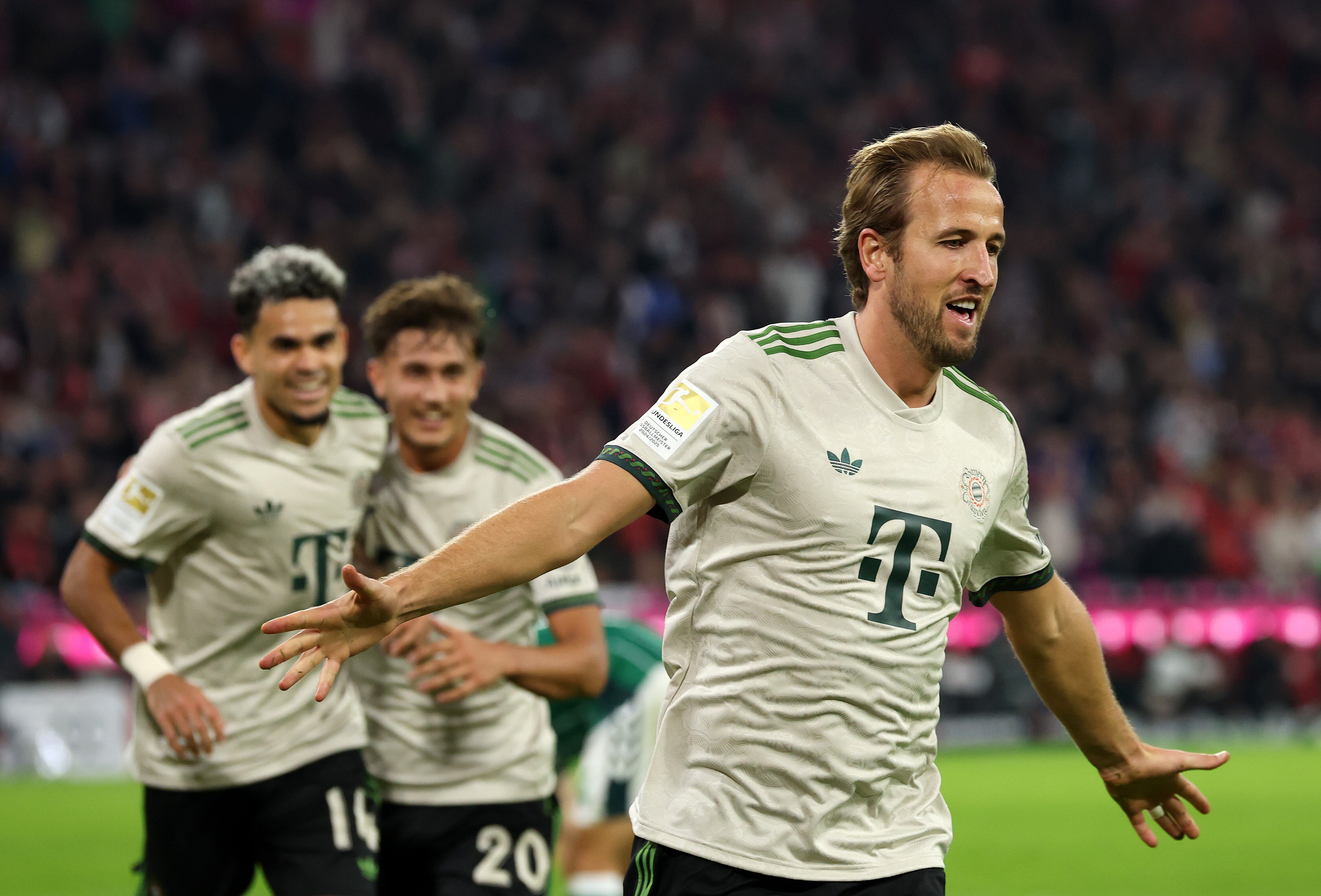 Harry Kane celebra su gol ante el Werder Bremen en Bundesliga. FOTO: Alexander Hassenstein/Getty Images