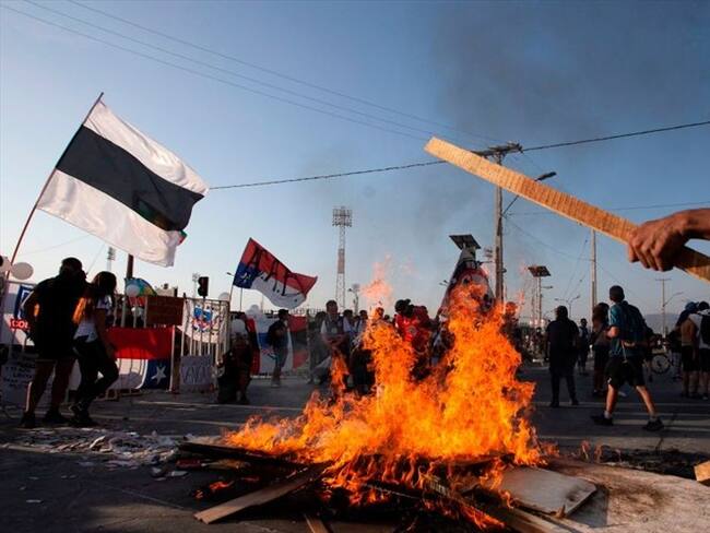 La crisis social comenzó en Chile el 18 de octubre, con graves desórdenes y manifestaciones en las que se oyeron las quejas contra la desigualdad existente en este país . Foto: Getty Images