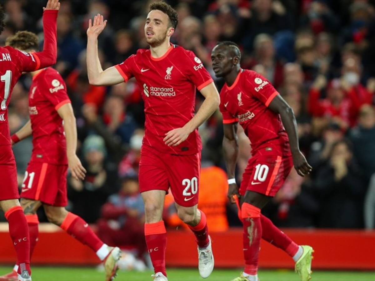 Liverpool y Ajax se clasifican a octavos, Real Madrid se pone líder