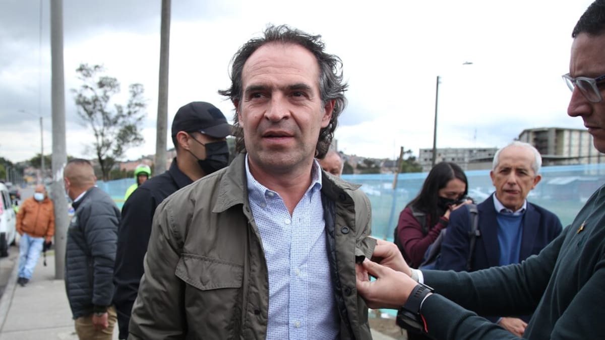 Federico Gutiérrez: “le quiero preguntar a Petro si fue él quien mandó a instalar el micrófono”