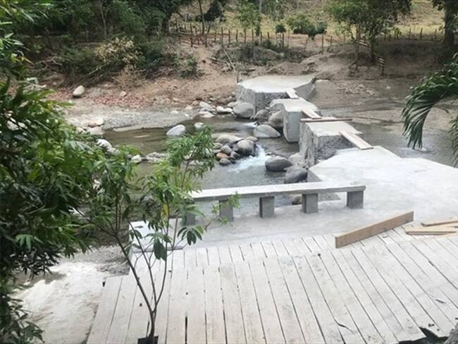 Talanquera al río Piedras en Santa Marta. Foto: Ian Farouk Simmonds