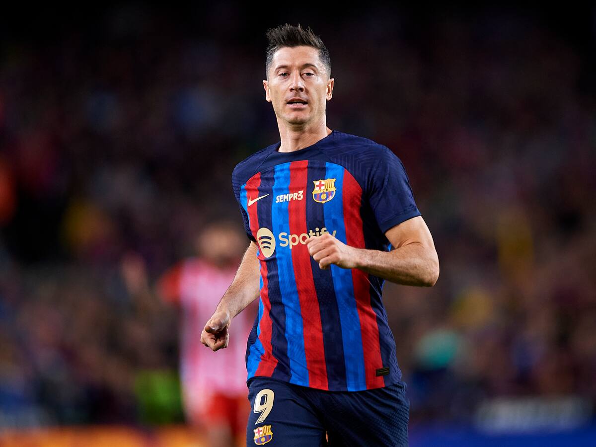 El polaco Robert Lewandowski recibe su segunda Bota de Oro