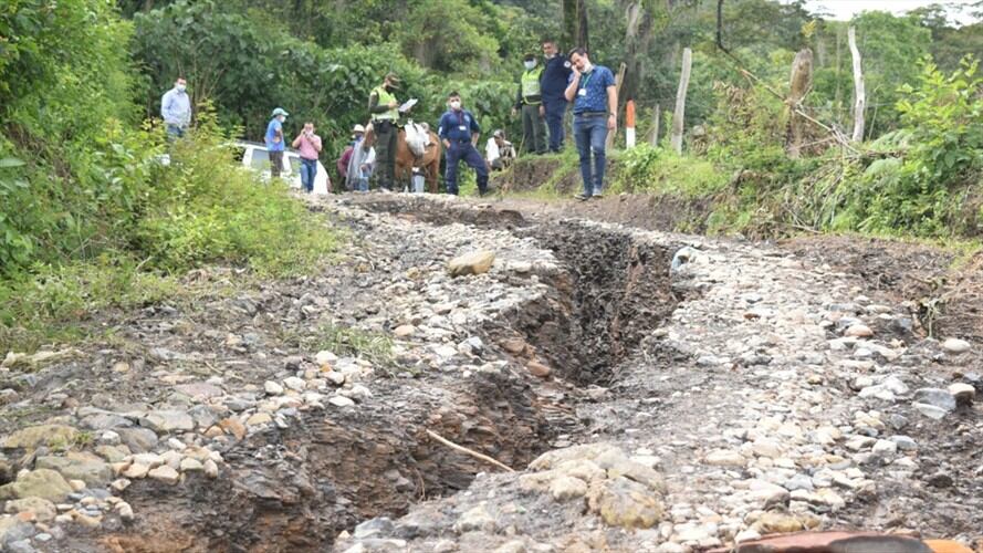 Se trabaja sobre puentes deteriorados o colapsados como el de Maripí que comunica a Muzo y el de Rondón con Pesca.. Foto: Gobernación de Boyacá