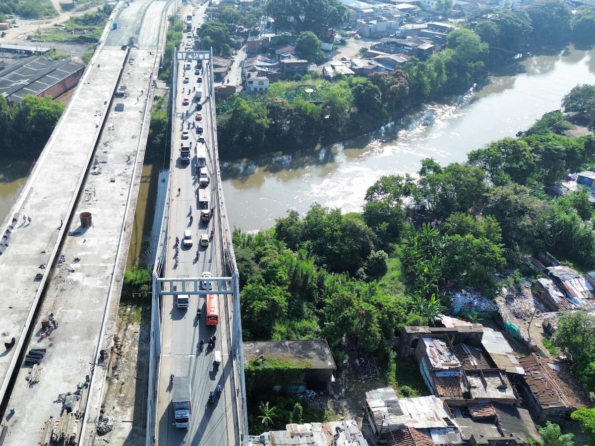 Nuevo puente de Juanchito estaría listo en junio, dice Gobernadora del Valle