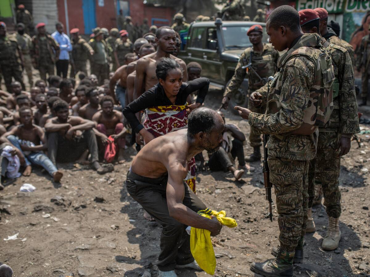 Seis militares acusados por la muerte de 43 personas en protestas en El Congo