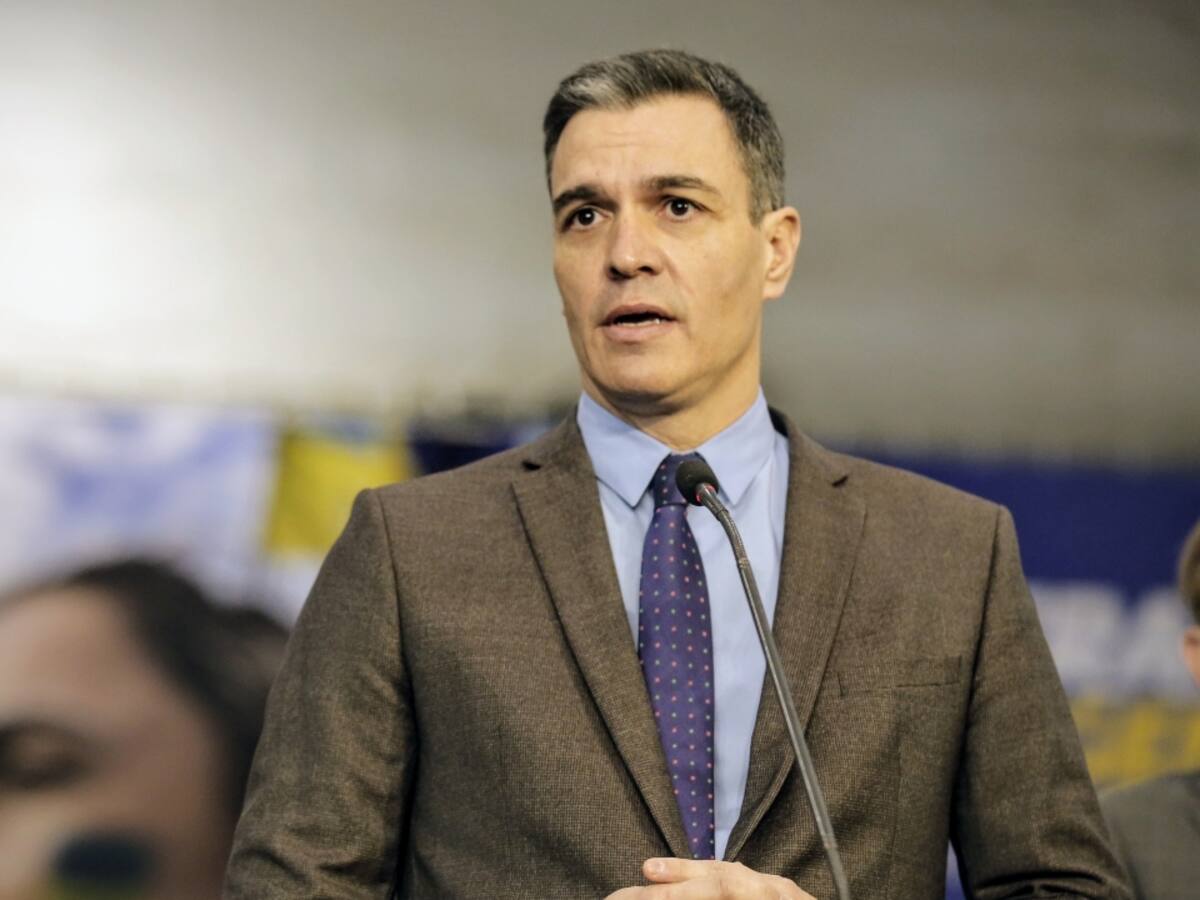 Presidente del Gobierno español condena “atrocidades” rusas en su visita a Ucrania