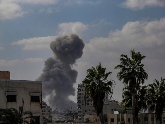 Bombardeo en Gaza. Foto: EFE/EPA/MOHAMMED SABER