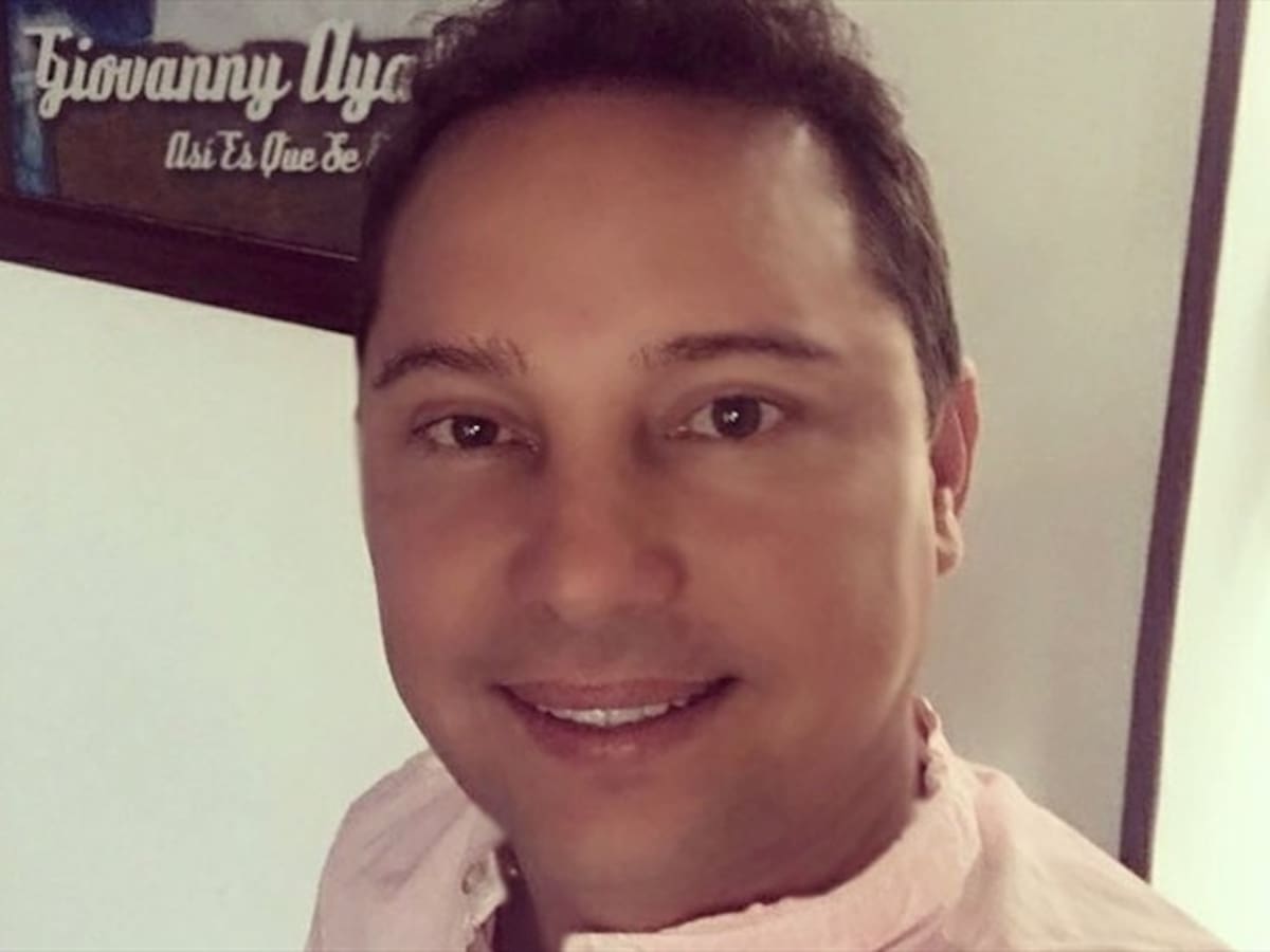 El lujoso bus que compró Giovanny Ayala para sus giras