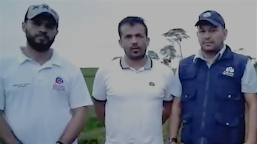 Comunidades entregaron a biólogo de Minambiente que había sido retenido en Caquetá. Foto: Colprensa / externos