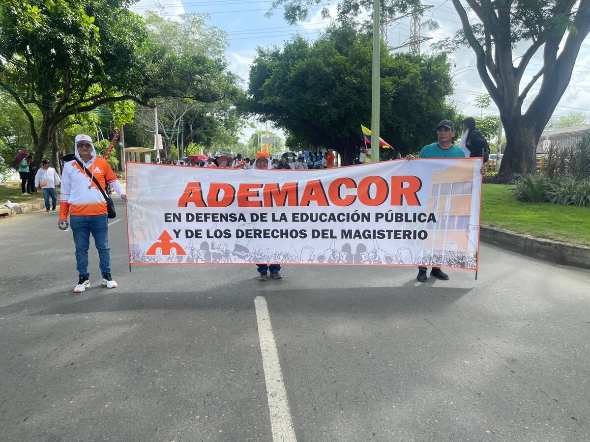 Docentes anuncian paro indefinido por falta de pago en Córdoba