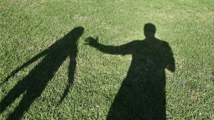 Fue aprobado en segundo debate el acto legislativo con el que se busca castigar con cadena perpetua a los violadores y asesinos de menores de edad. Foto: Getty Images