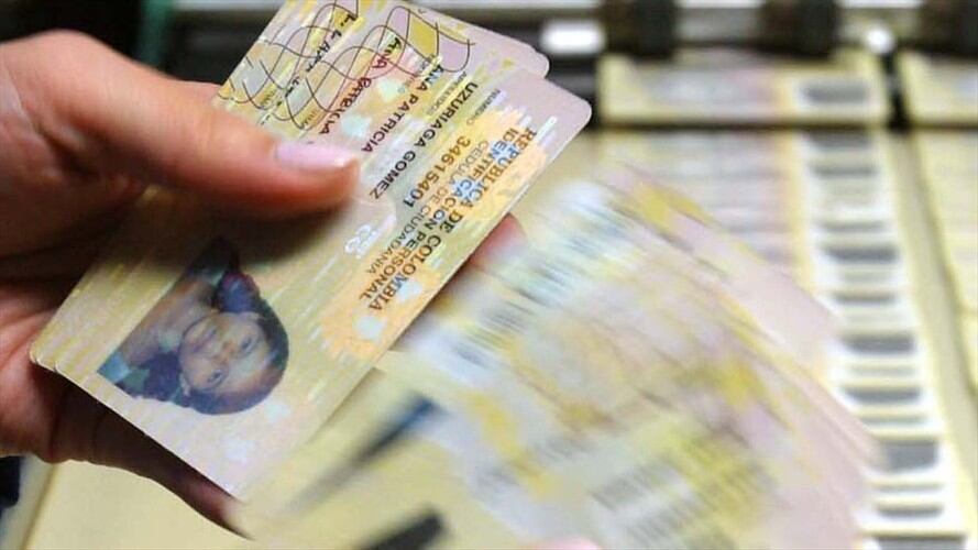 Expedían cédulas y registros civiles, salvoconductos de permanencia y visas de cónyuge, de trabajador o de socio/propietario, así como pasaportes colombianos otorgados por la Cancillería. Foto: Colprensa