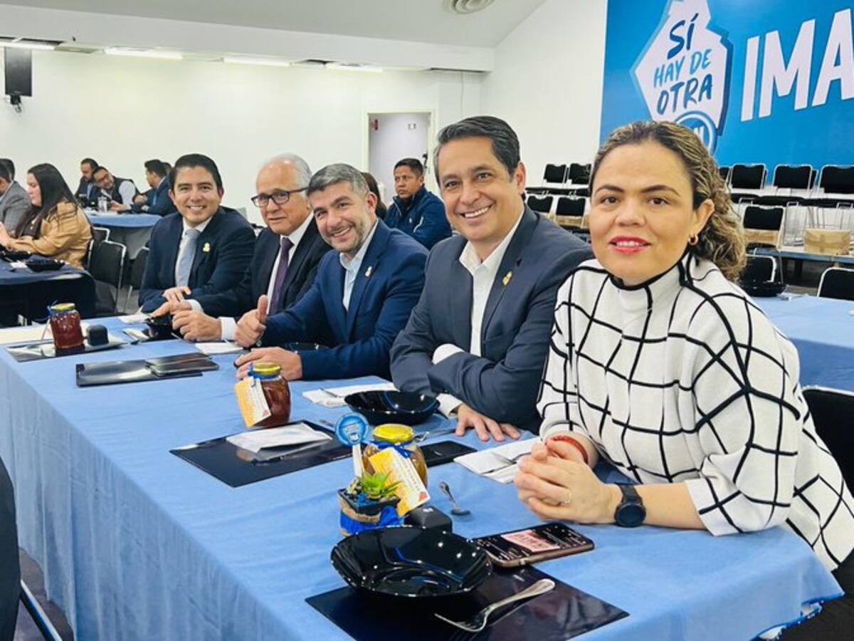 “Sus amigos son dictadores”: oposición mexicana a AMLO por exfuncionario chavista