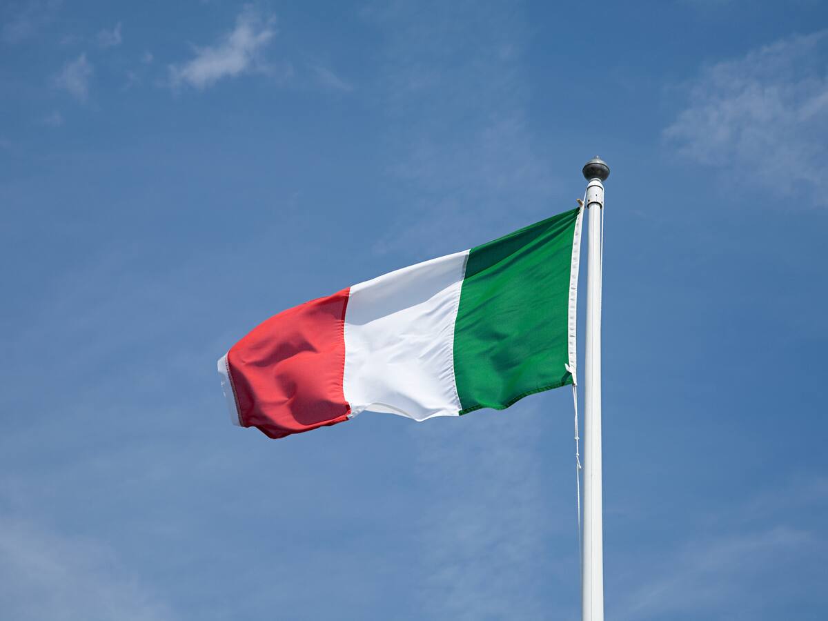 Los 12 migrantes retenidos en Albania serán trasladados este sábado 20 de octubre a Italia