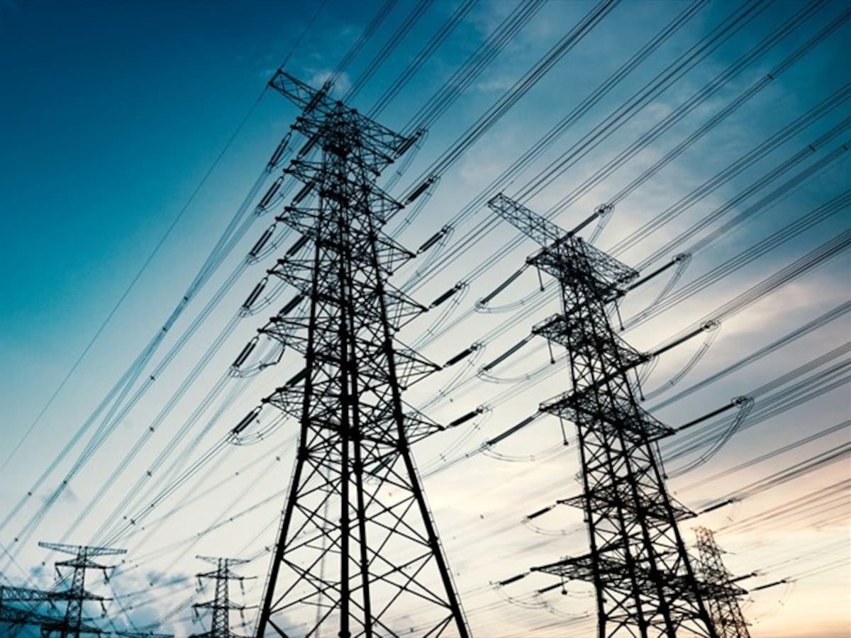 Vuelve la electricidad a tres municipios de Arauca