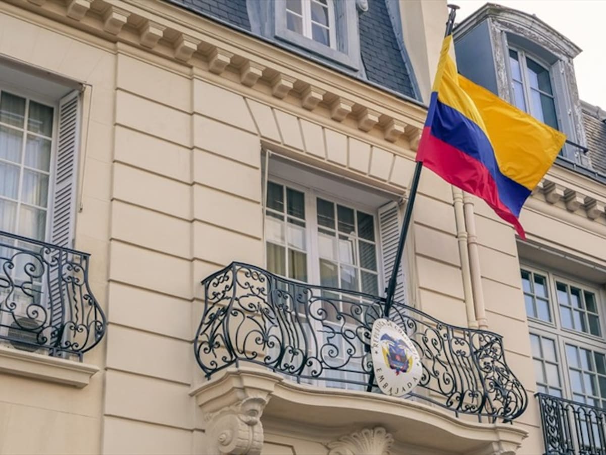 Consulados colombianos en Canadá y EE.UU. cierran la atención presencial por brote de COVID-19