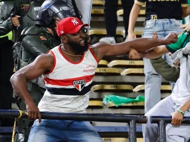 Identifican al hincha que habría iniciado disturbios en el Atanasio Girardot. Foto tomada de X @ManuelVillaMe