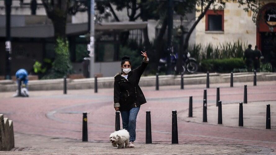 La principal medida de prevención es que las personas se queden en su casa los días que se requiere, esto se trata de mucha corresponsabilidad: Diego Molano. Foto: Colprensa