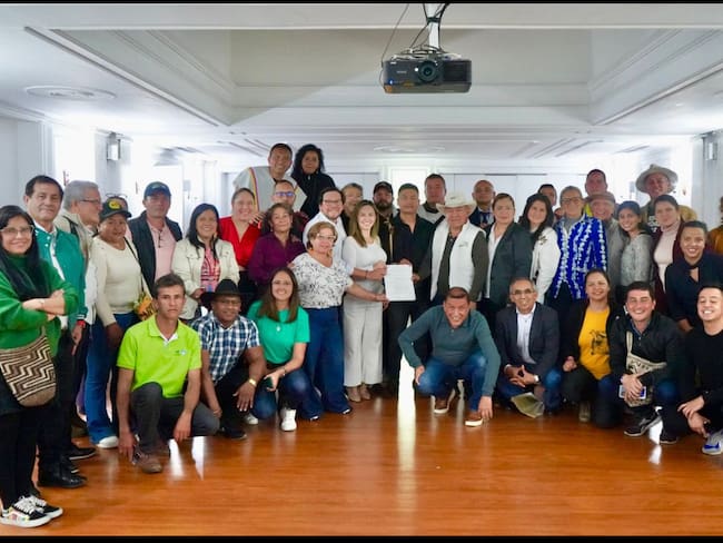 Diálogo con las comunidades campesina. Foto: cortesía MinInterior.