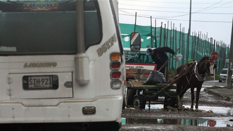 Frente a importante repunte en el transporte intermunicipal en el país en 2018, los transportadores hicieron  un llamado al Gobierno para controlar la informalidad en el sector.. Foto: Colprensa