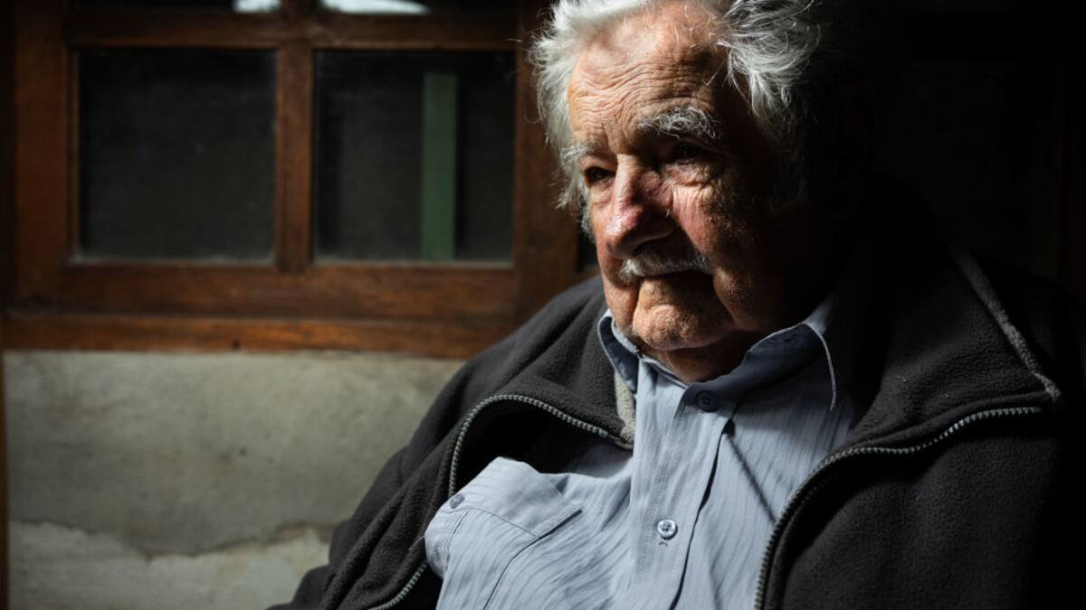 Expresidente Mujica vive “momento más difícil” de terapia por cáncer, afirmó su esposa