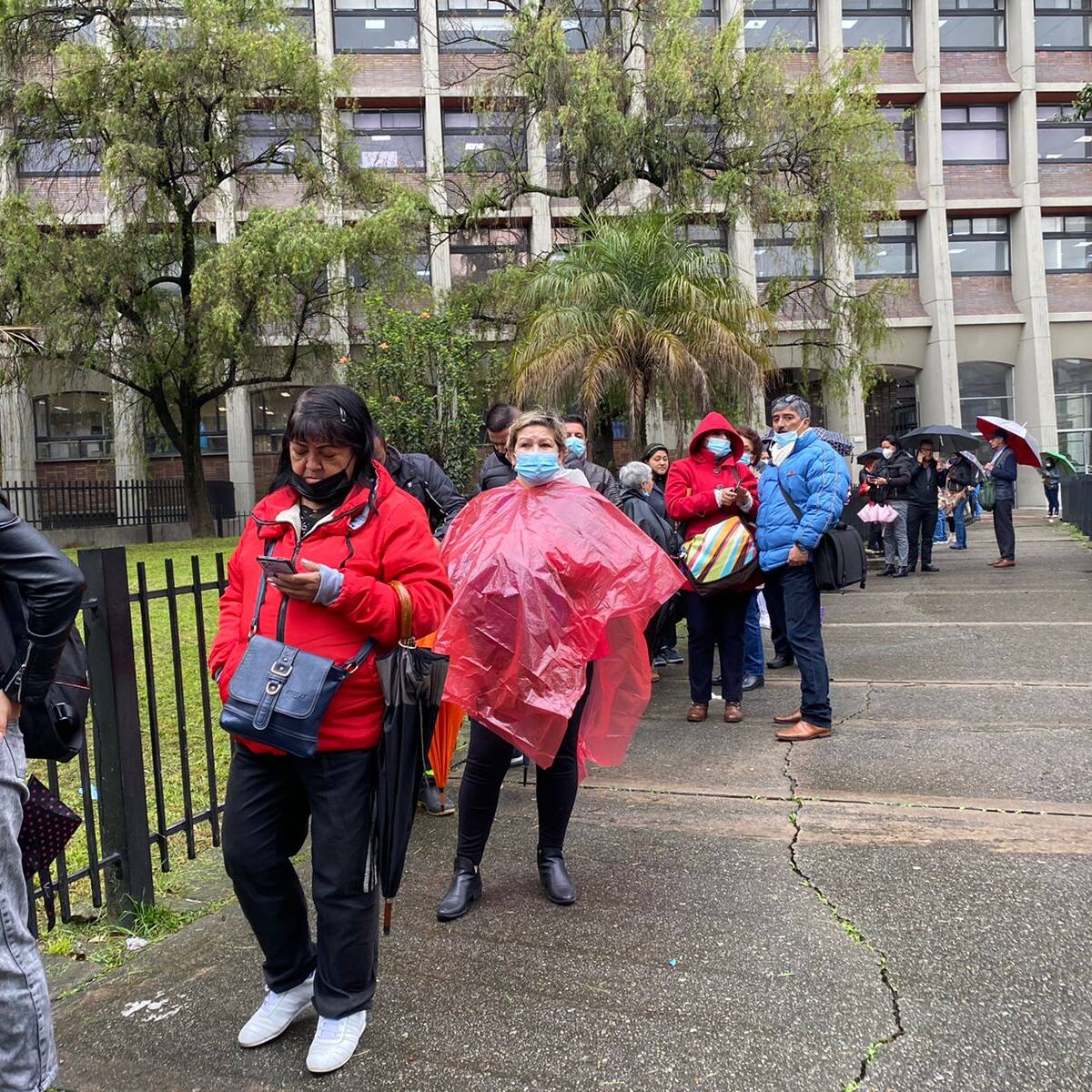 “Es una vergüenza”: siguen las fallas en el sistema para pago de impuestos en Bogotá