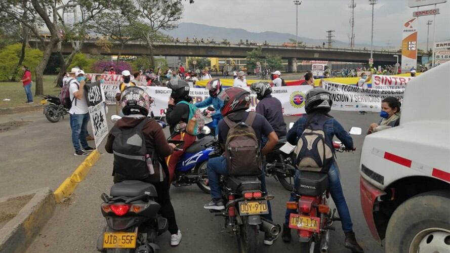 Tres zonas de Cali amanecieron con bloqueos en la nueva jornada del paro nacional. Foto: Cortesía