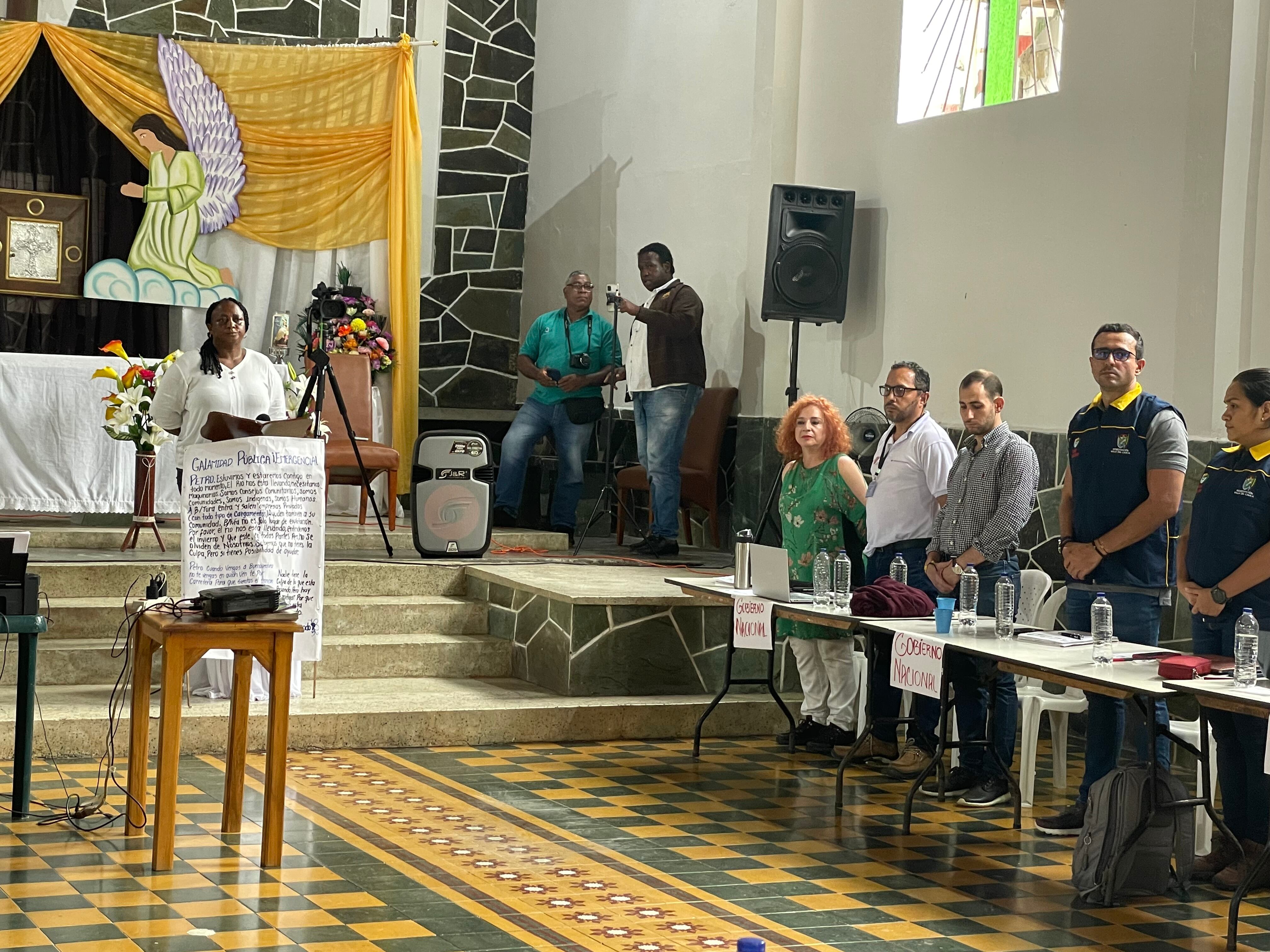 Mesa de diálogo en Buenaventura. Foto: W Radio.