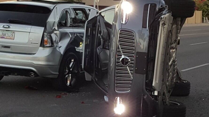 Uber dijo que el vehículo estaba en modo "conducción automática" en el momento del accidente. Foto: Agencia Reuters