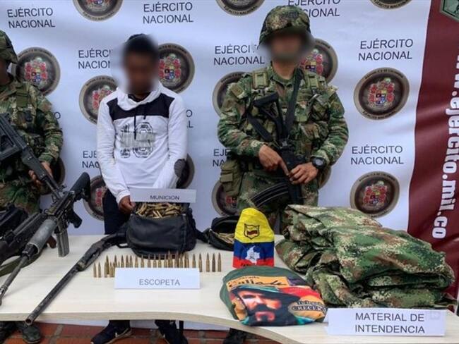 Según las autoridades, el sujeto de 18 años de edad recibía órdenes de alias Cacha, y desde hace unos tres años pertenecía a estas estructuras . Foto: Cortesía Sucesos Cauca