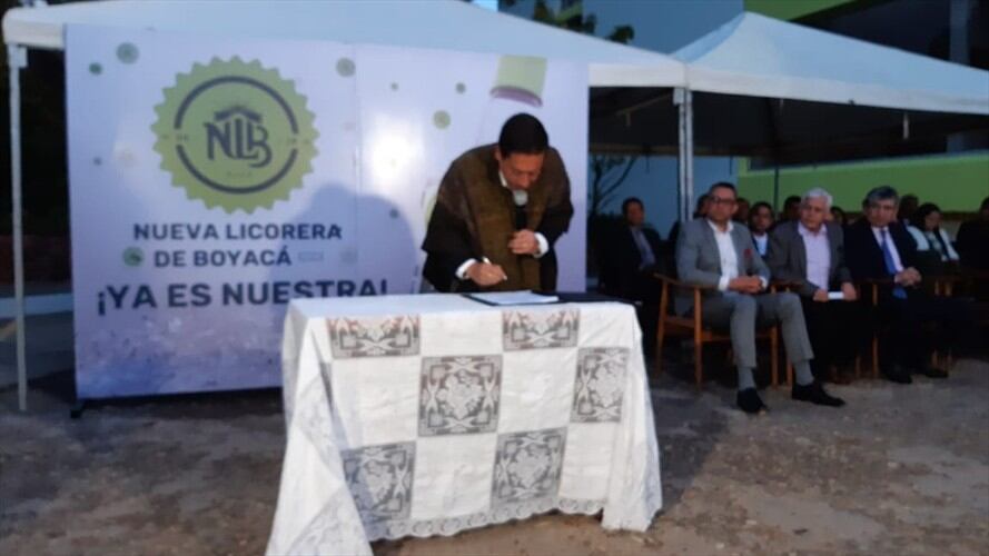 La Nueva Licorera de Boyacá empezará a vender aguardiente Líder en el departamento de Santander.. Foto: W