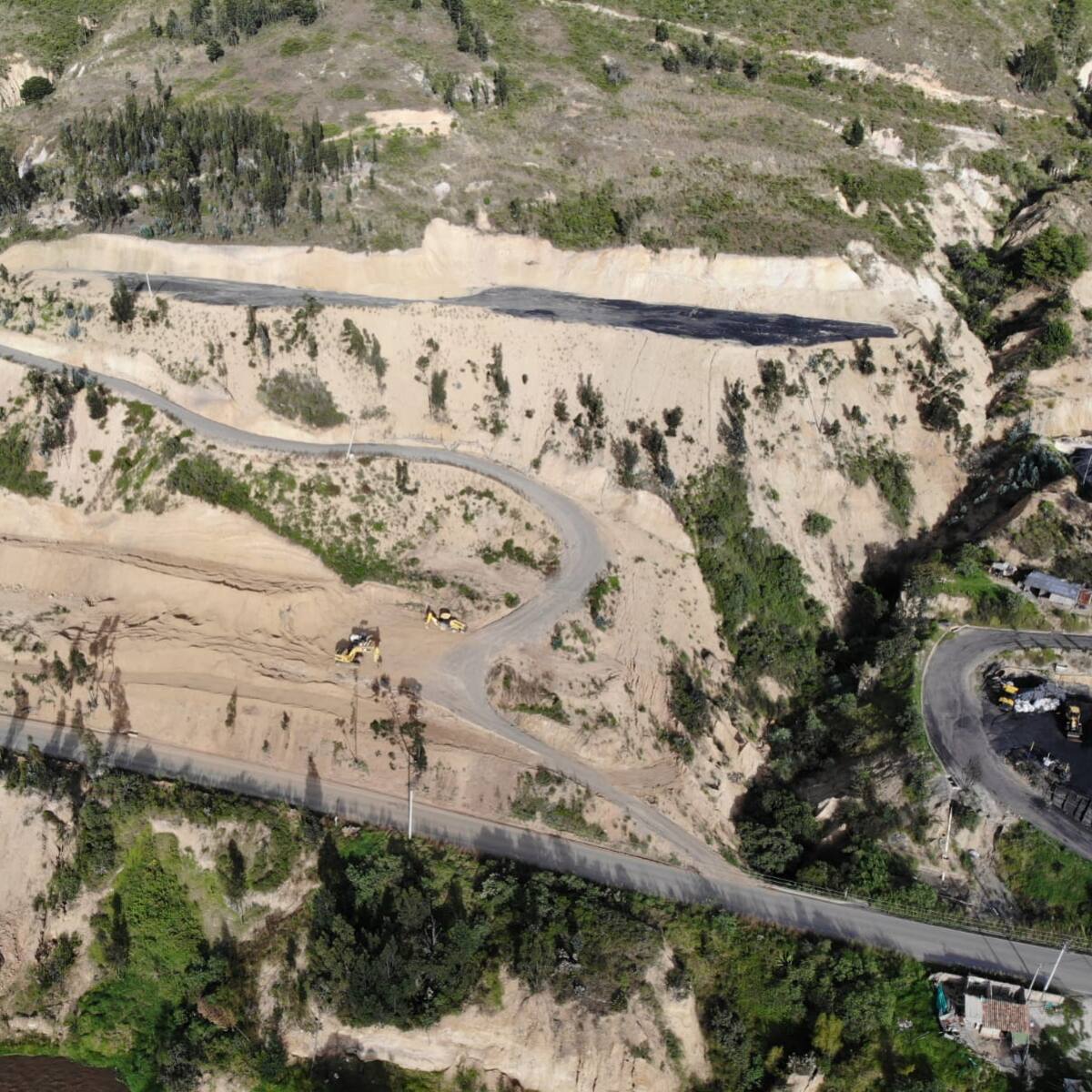 Denuncian afectaciones en río Chicamocha por construcción de acopio de carbón