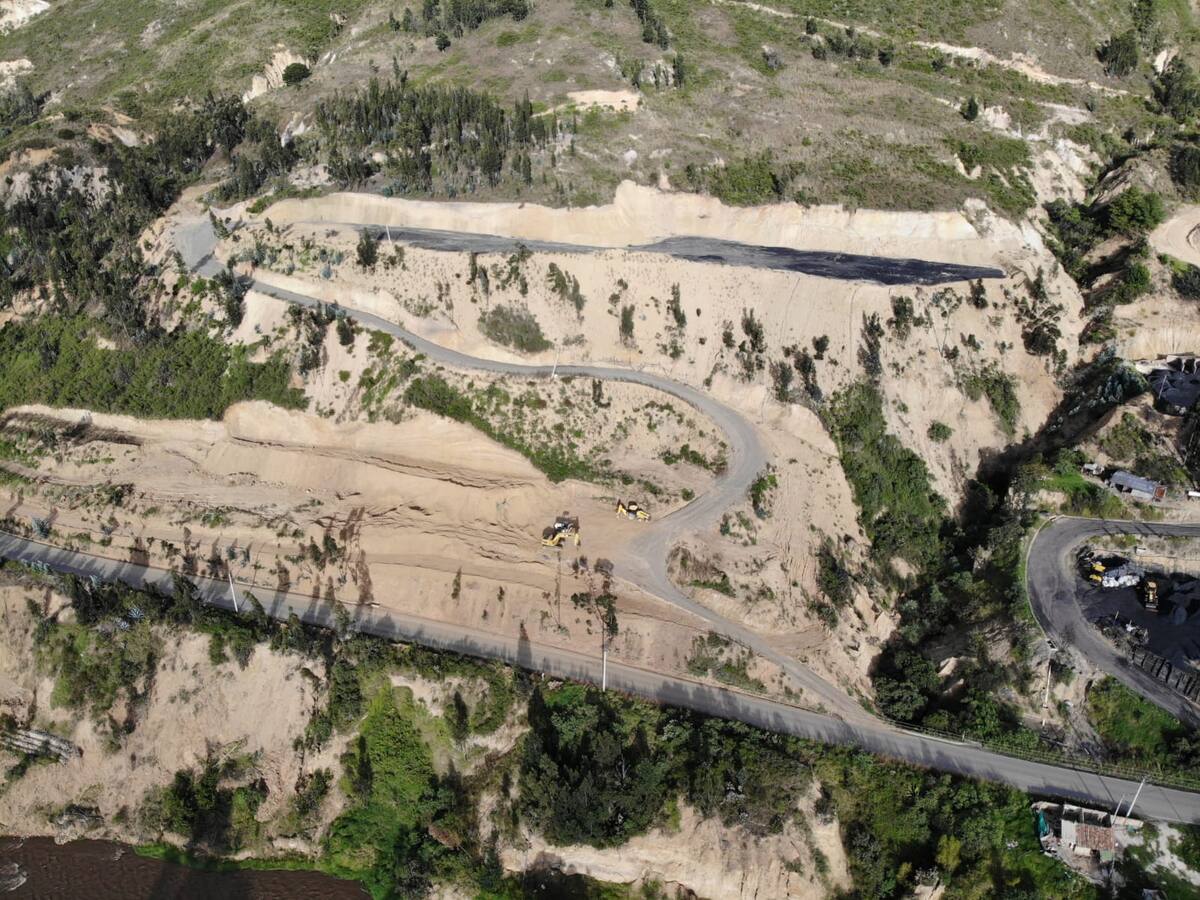 Denuncian afectaciones en río Chicamocha por construcción de acopio de carbón