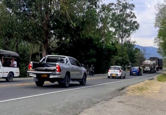 Después de la limpieza se habilitaron los dos carriles de la carretera internacional. Crédito. Nuevo Cauca.