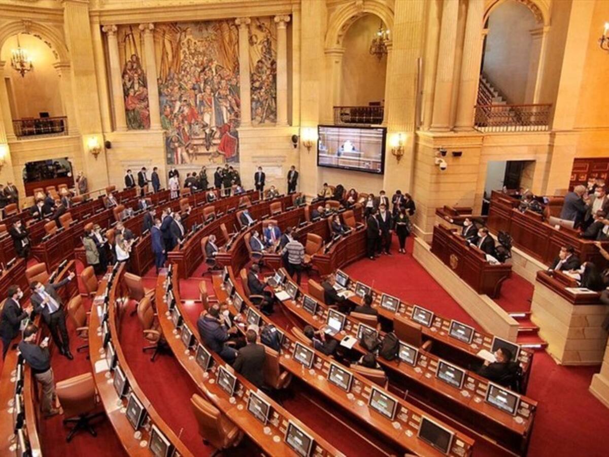 Suspenden votación al hundimiento de reforma a la justicia por problemas técnicos