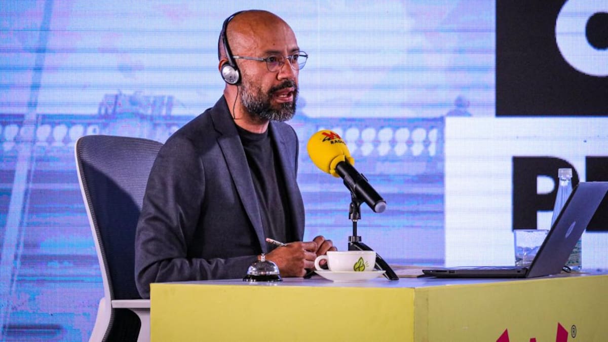 Me cambié el apellido por honrar a mi padre y a mi abuela. No es delito: Juan Pablo Calvás