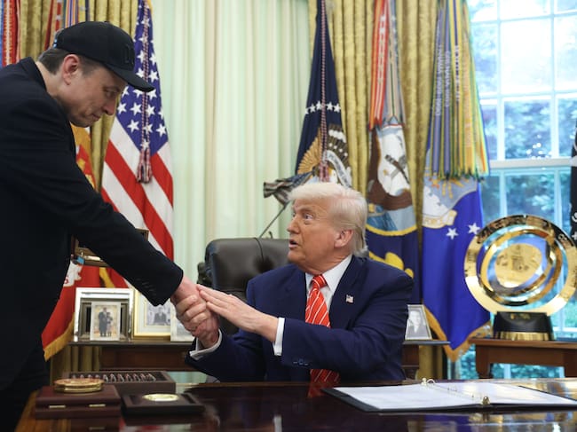 Elon Musk y Donald Trump. Foto: EFE/EPA/FRANCIS CHUNG / POOL/ARCHIVO